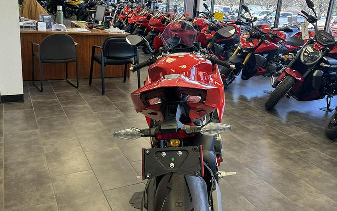 2025 Ducati Panigale V4 S Ducati Red
