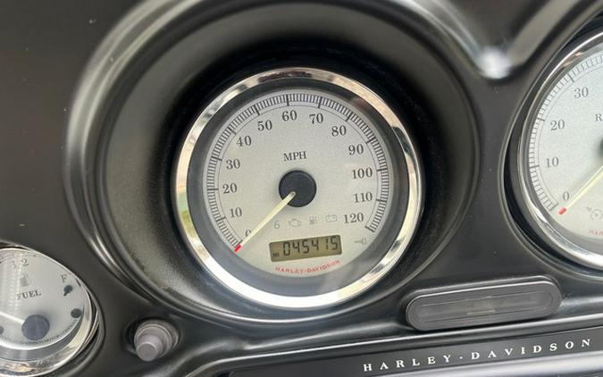 2011 Harley-Davidson FLHX - Street Glide