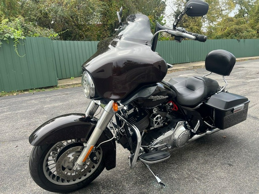 2011 Harley-Davidson FLHX - Street Glide