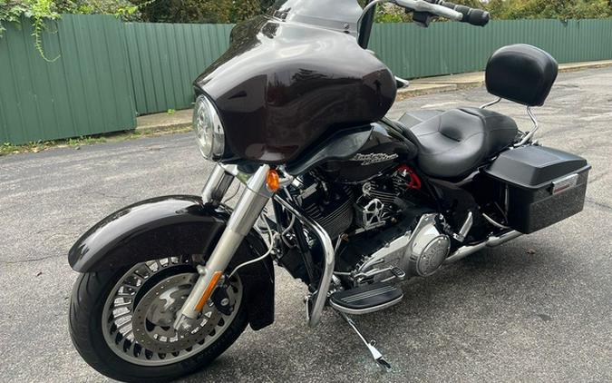 2011 Harley-Davidson FLHX - Street Glide
