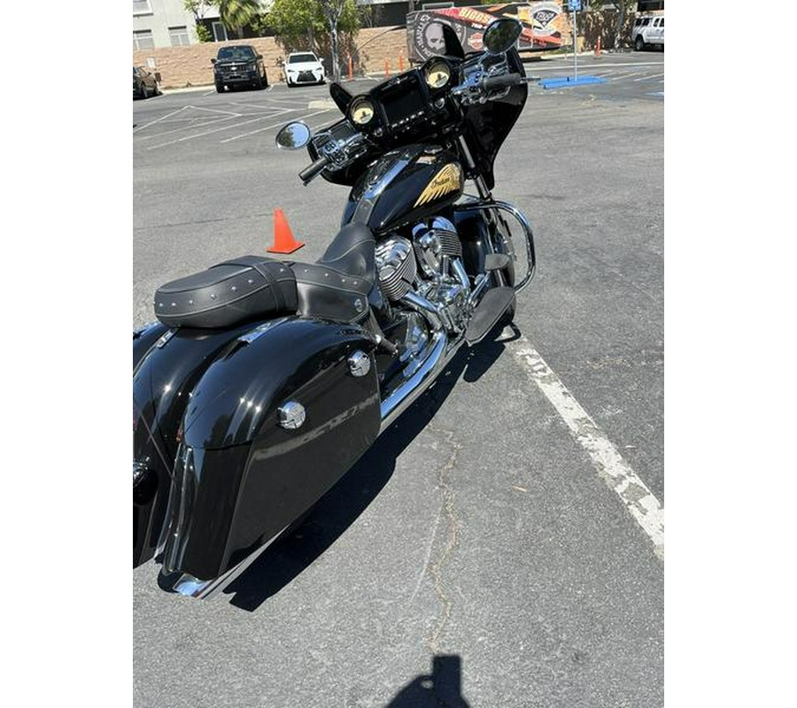 2019 Indian Motorcycle® Chieftain® Classic Thunder Black