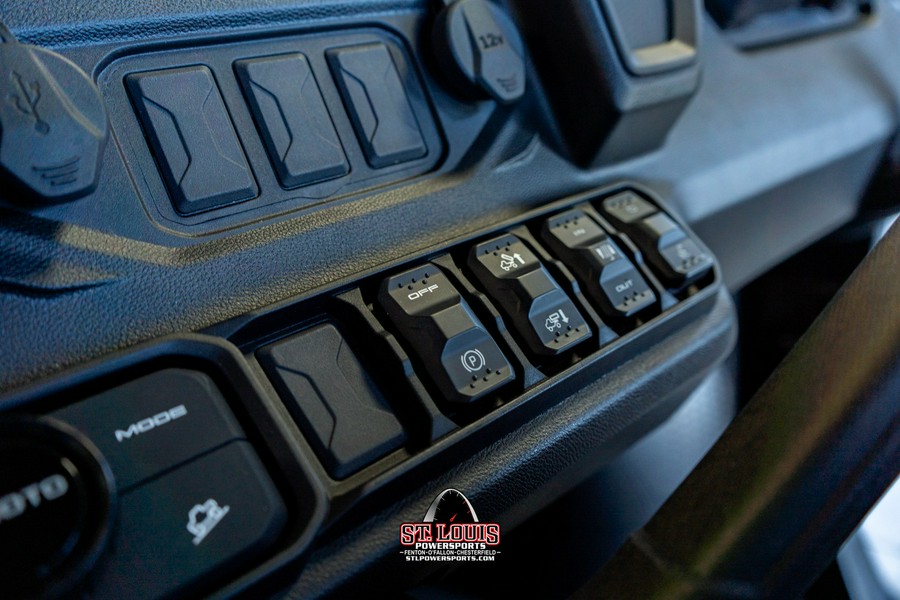 2025 CFMOTO UFORCE U10 Pro