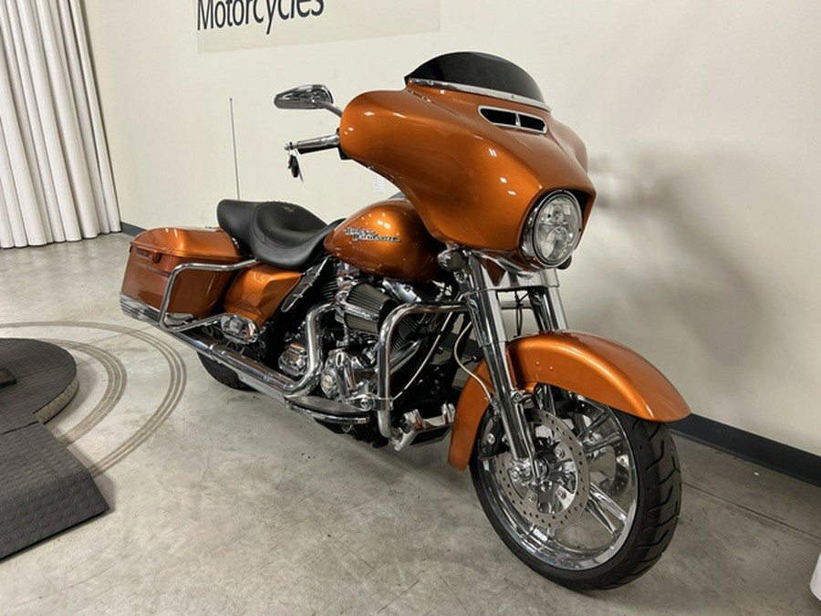2014 Harley-Davidson Street Glide FLHX