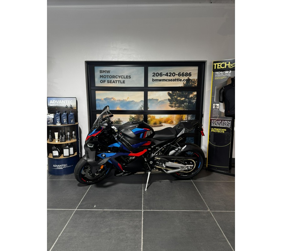 2026 BMW M 1000 RR