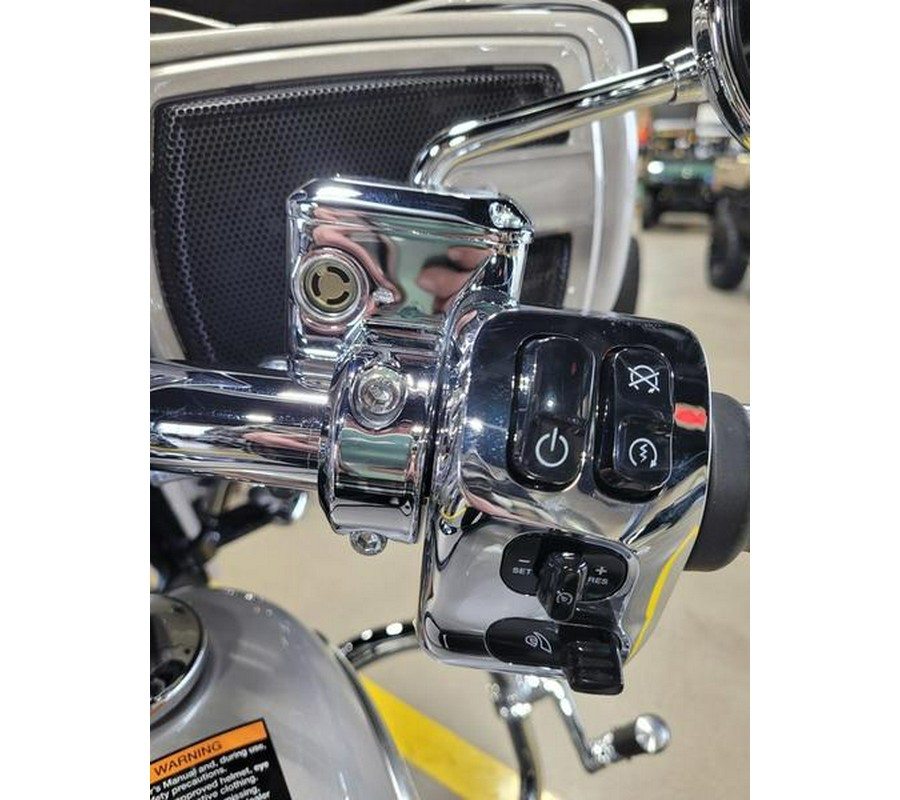 2022 Indian Motorcycle® Chieftain® Limited Silver Quartz Metallic