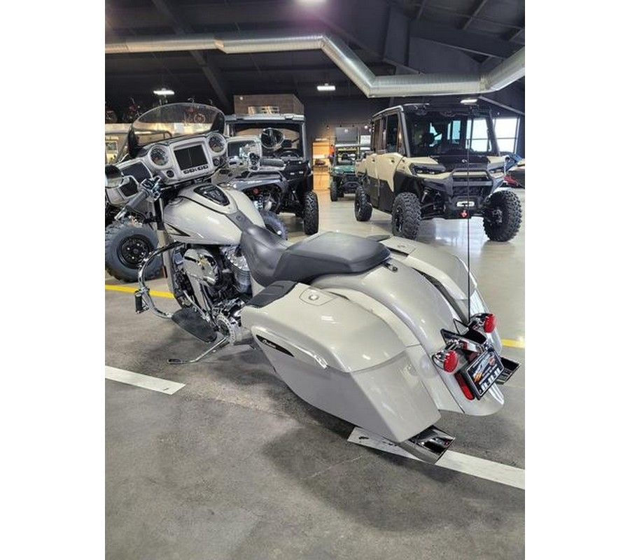 2022 Indian Motorcycle® Chieftain® Limited Silver Quartz Metallic