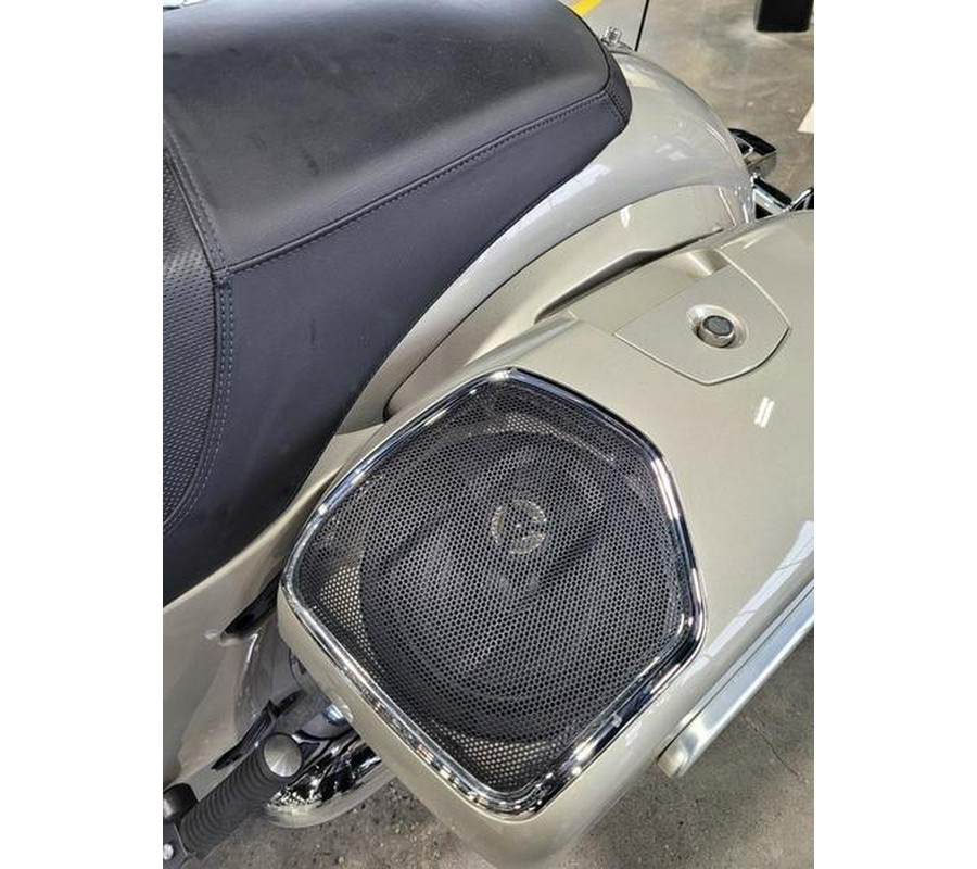 2022 Indian Motorcycle® Chieftain® Limited Silver Quartz Metallic