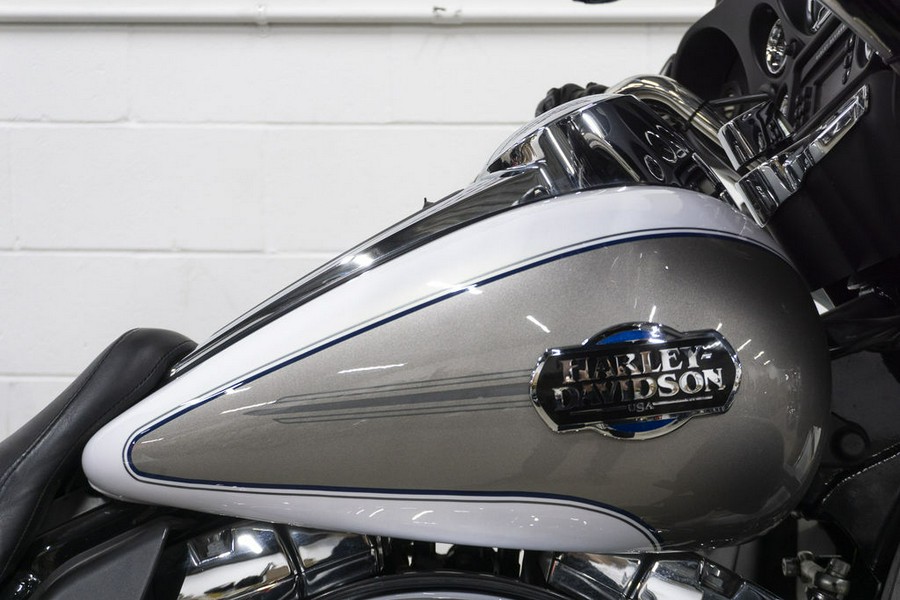 2009 Harley-Davidson® FLHTCU - Ultra Classic® Electra Glide®