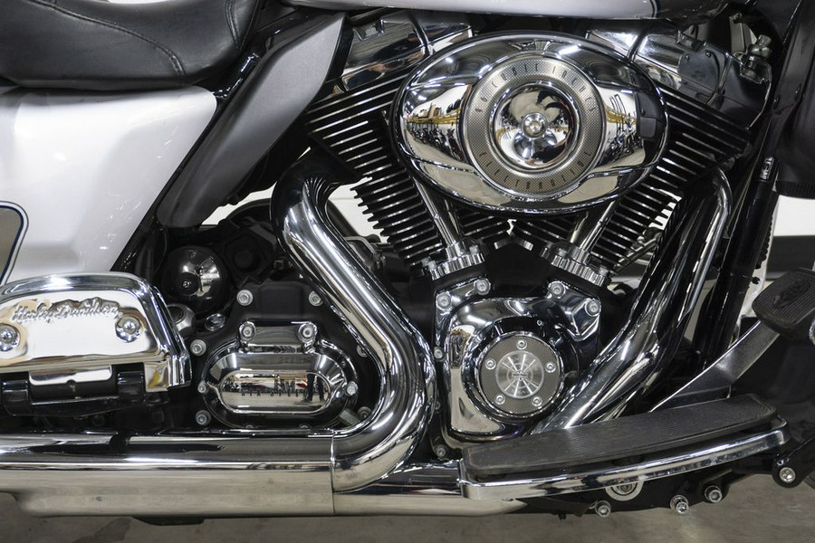 2009 Harley-Davidson® FLHTCU - Ultra Classic® Electra Glide®