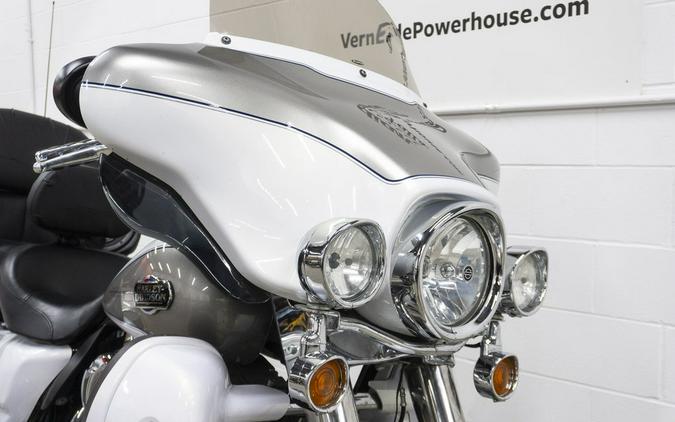 2009 Harley-Davidson® FLHTCU - Ultra Classic® Electra Glide®