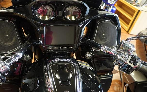 2025 Indian Motorcycle® Pursuit® Limited 112 w/PowerBand Audio Black Metallic