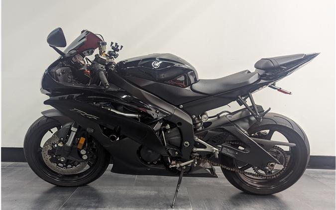 2011 YAMAHA YZF-R6