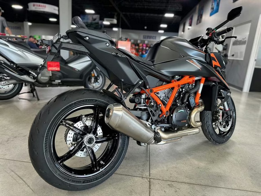 2024 KTM Super Duke