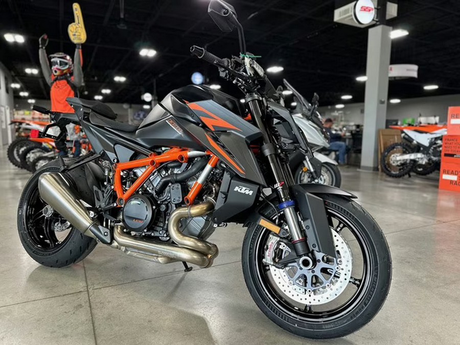 2024 KTM Super Duke