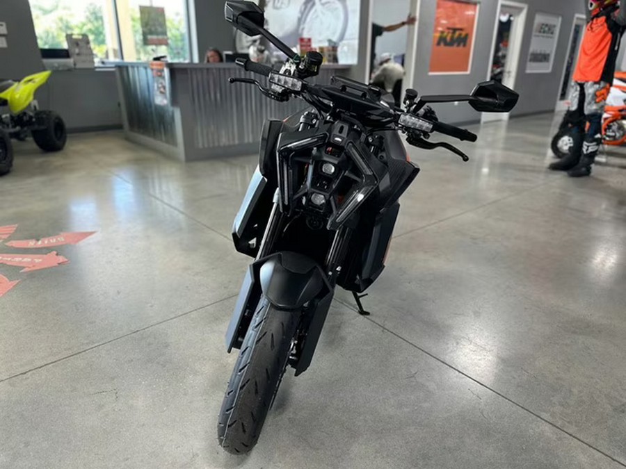 2024 KTM Super Duke