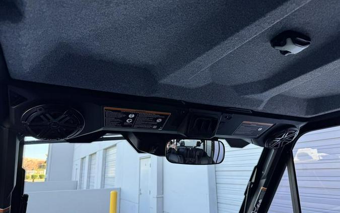 2026 Can-Am® Defender MAX Limited HD11