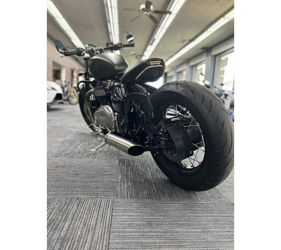 2020 Triumph Bonneville Bobber Matte Khaki Green/Jet Black