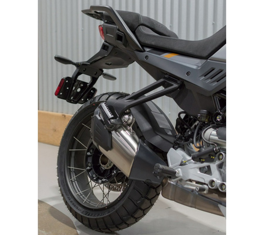 2024 Moto Guzzi Stelvio