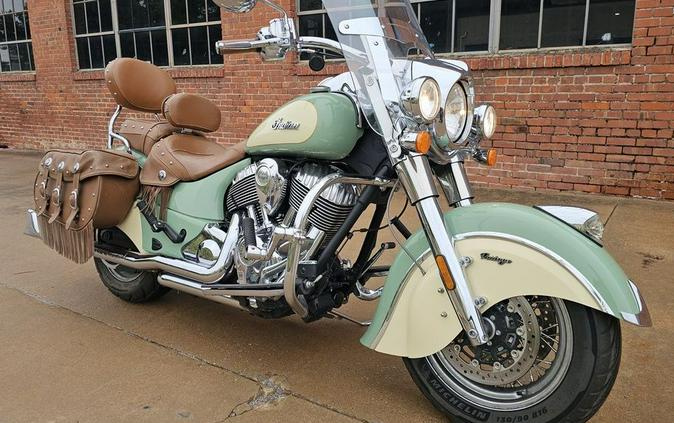 2017 Indian Motorcycle® Chief® Vintage Willow Green Over Ivory Cream