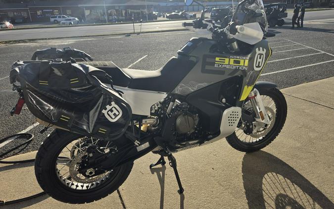 2025 Husqvarna Norden 901 Expedition