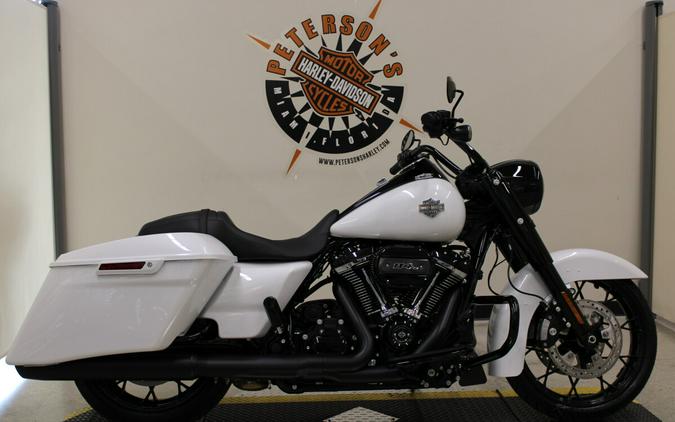 2024 FLHRXS Road King® Special - In White Onyx Pearl