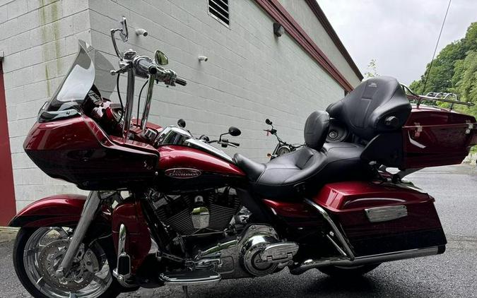 2011 Harley-Davidson® FLTRUSE - CVO™ Road Glide® Ultra