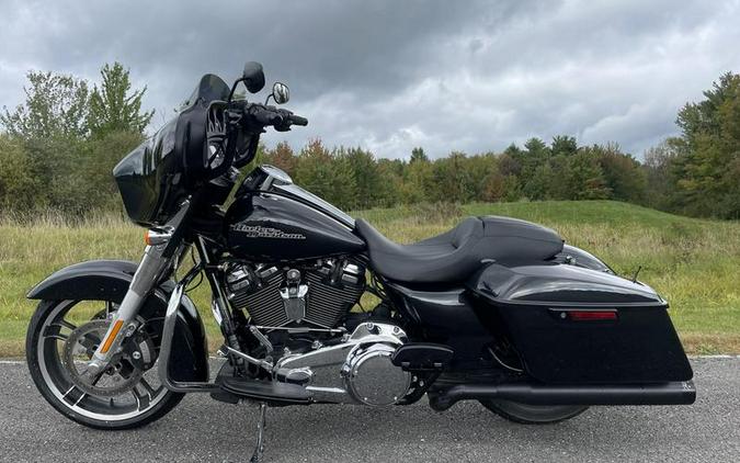 2018 Harley-Davidson® FLHX - Street Glide®