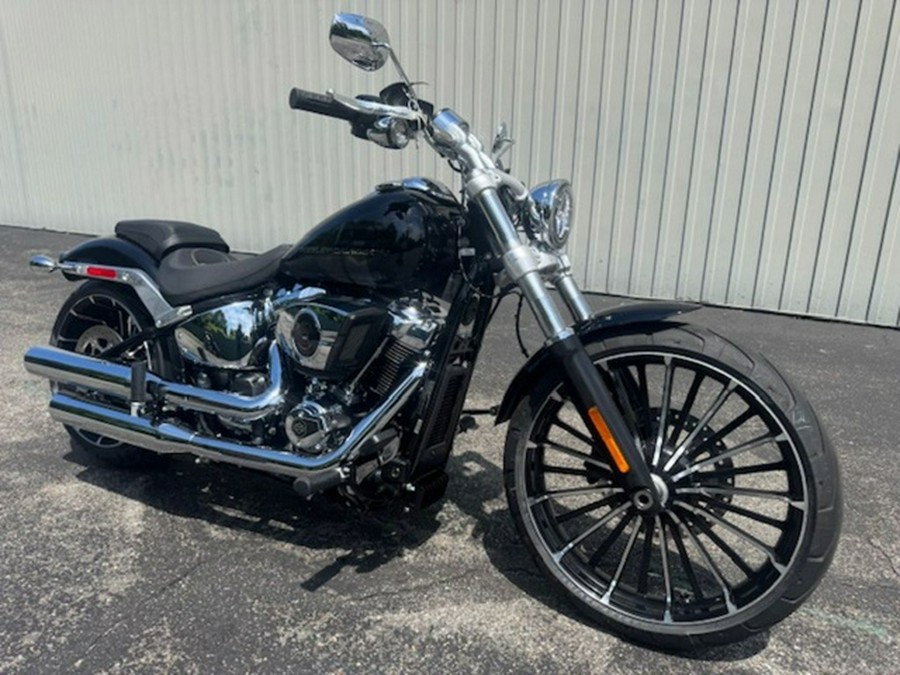 2025 Harley-Davidson Softail FXBR - Breakout