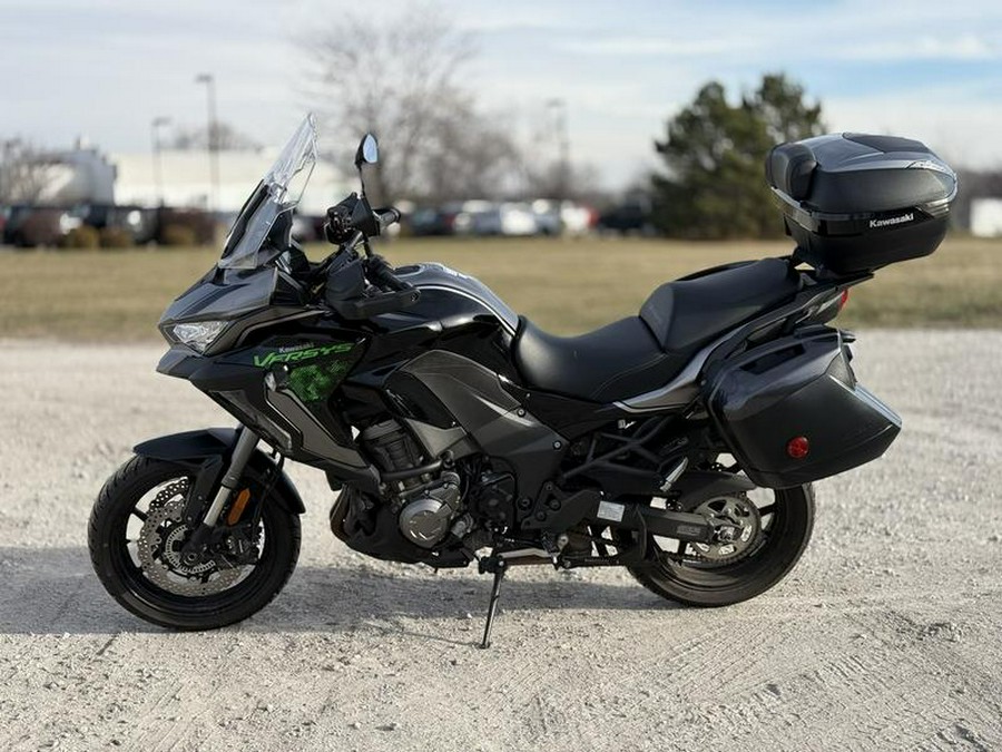 2022 Kawasaki Versys® 1000 SE LT+
