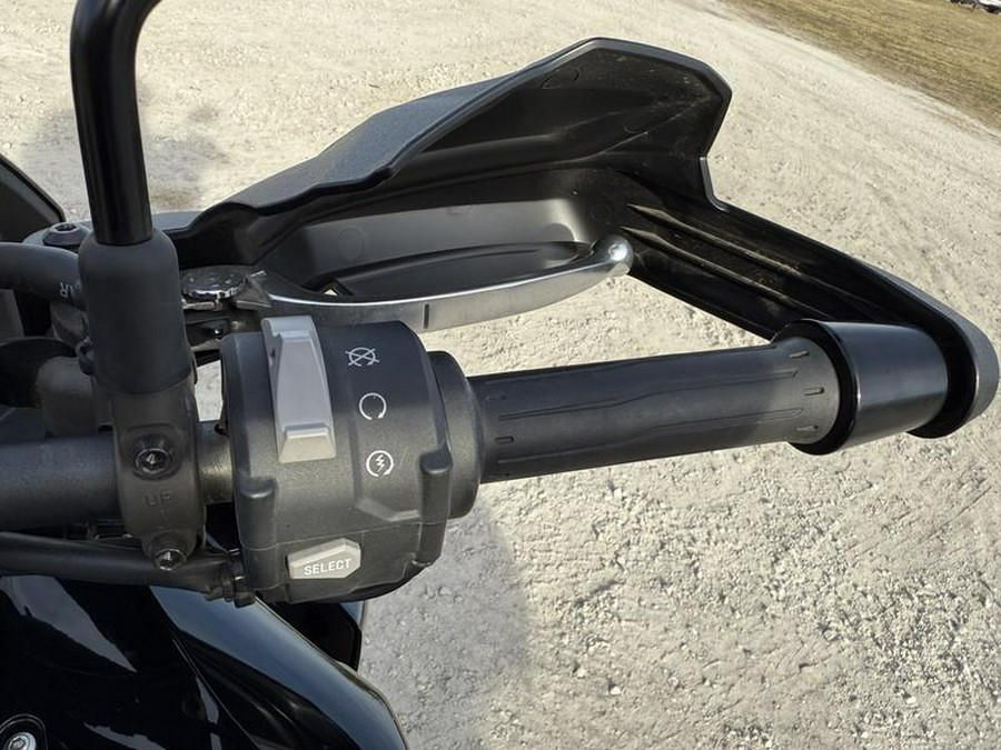 2022 Kawasaki Versys® 1000 SE LT+