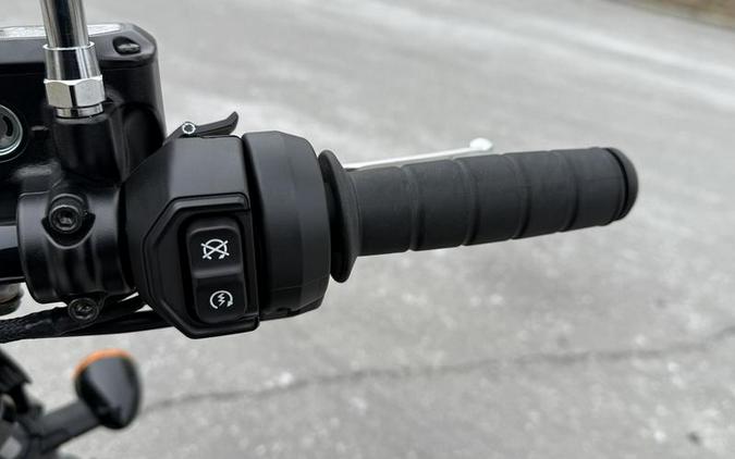 2025 Indian Motorcycle® Sport Scout® Sixty Limited Black Metallic