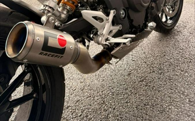 2022 Triumph Speed Triple 1200 RS Sapphire Black 1200 RS