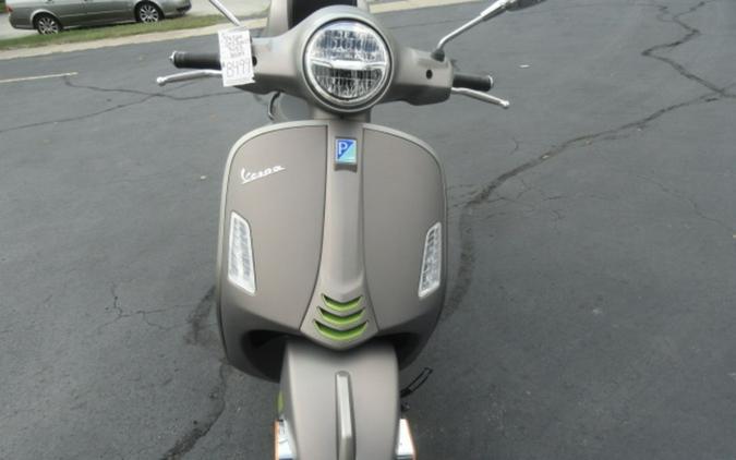 2024 Vespa GTS Super 300 Tech