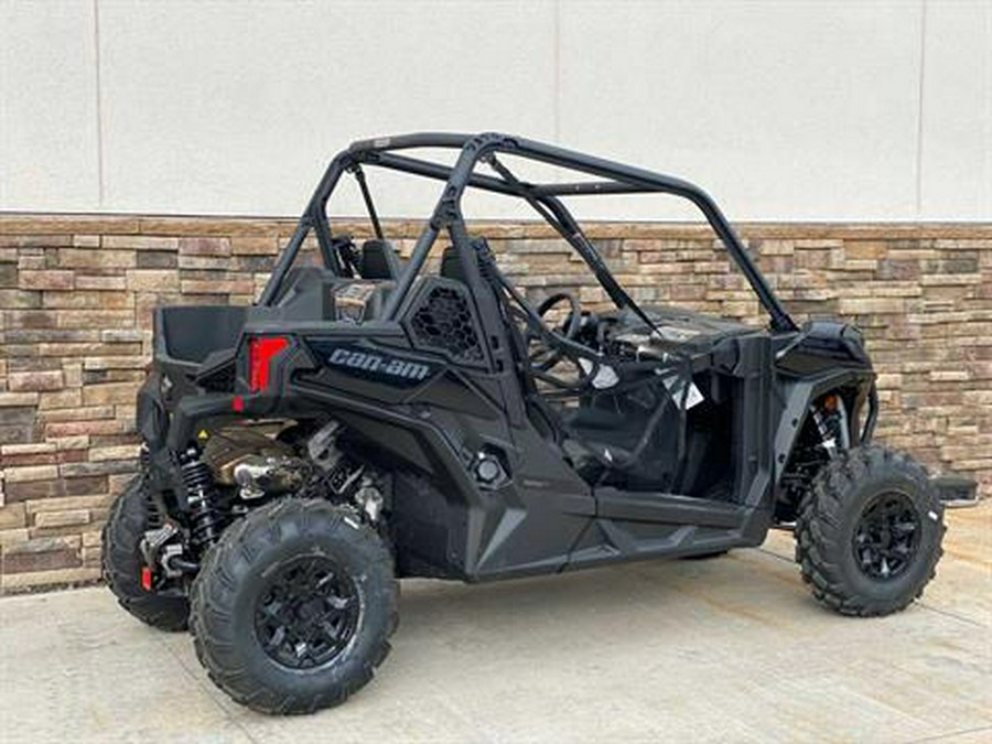 2023 Can-Am Maverick Trail DPS 700