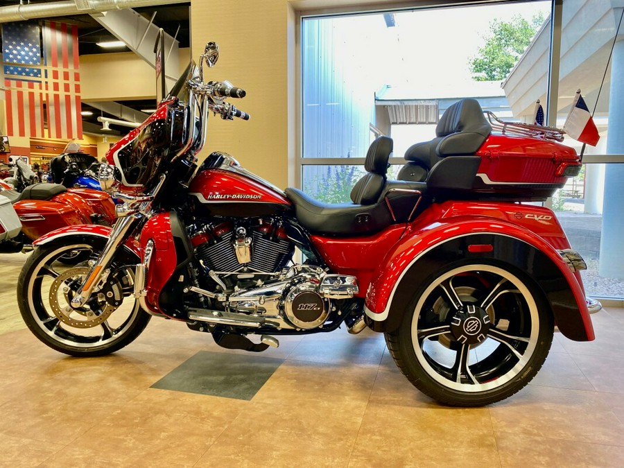 2021 FLHTCUTGSE- CVO™ Tri Glide®