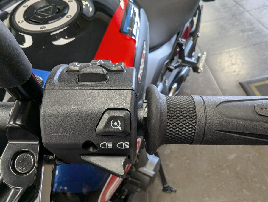 2026 Triumph Trident 660 - Triple Tribute
