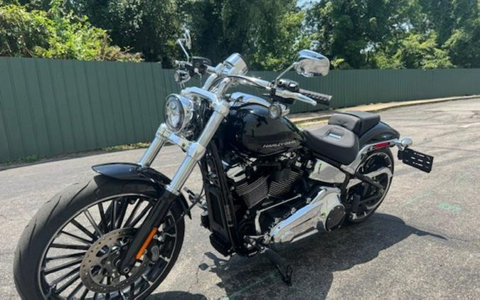 2025 Harley-Davidson Softail FXBR - Breakout