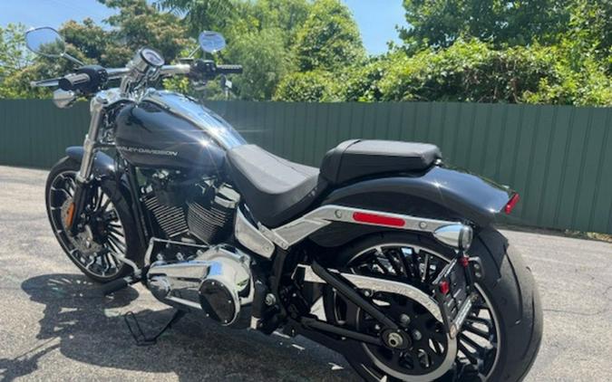 2025 Harley-Davidson Softail FXBR - Breakout