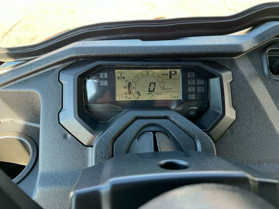 2025 Honda Pioneer 1000-6 Deluxe Crew