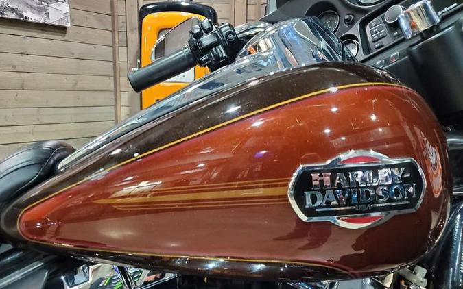 2011 Harley-Davidson® FLHTCU - Ultra Classic® Electra Glide®