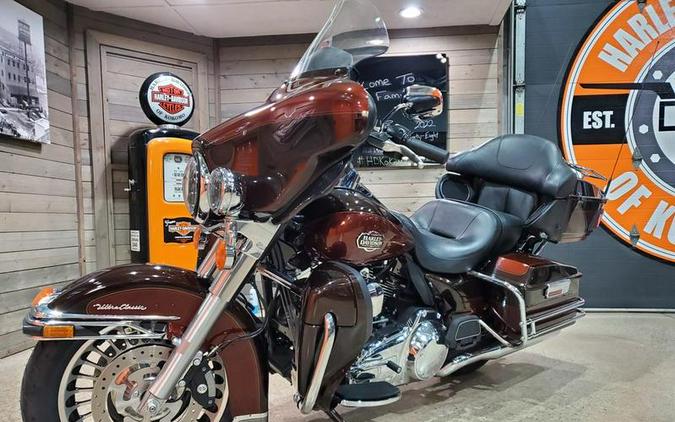 2011 Harley-Davidson® FLHTCU - Ultra Classic® Electra Glide®