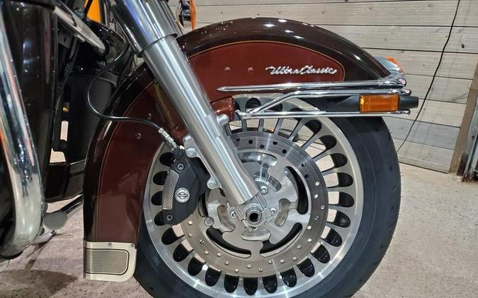 2011 Harley-Davidson® FLHTCU - Ultra Classic® Electra Glide®
