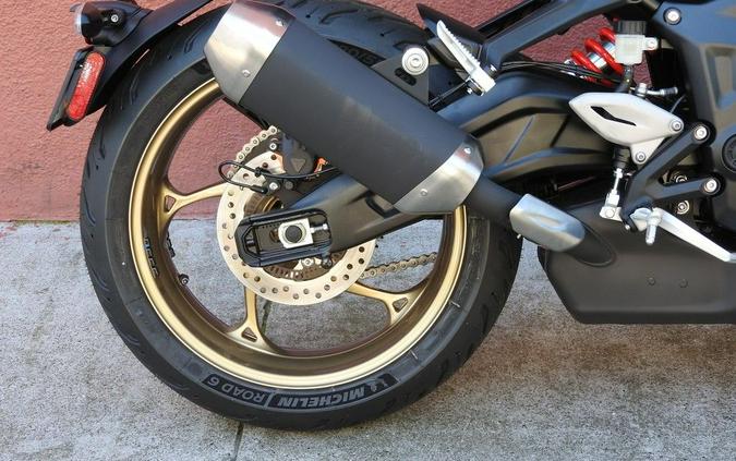 2026 Triumph Trident 800 Jet black