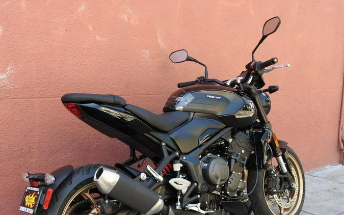 2026 Triumph Trident 800 Jet black