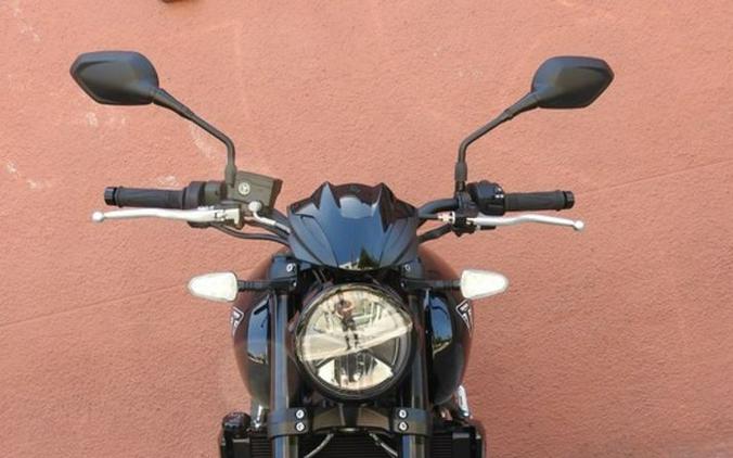 2026 Triumph Trident 800 Jet black