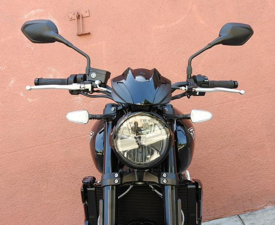 2026 Triumph Trident 800 Jet black