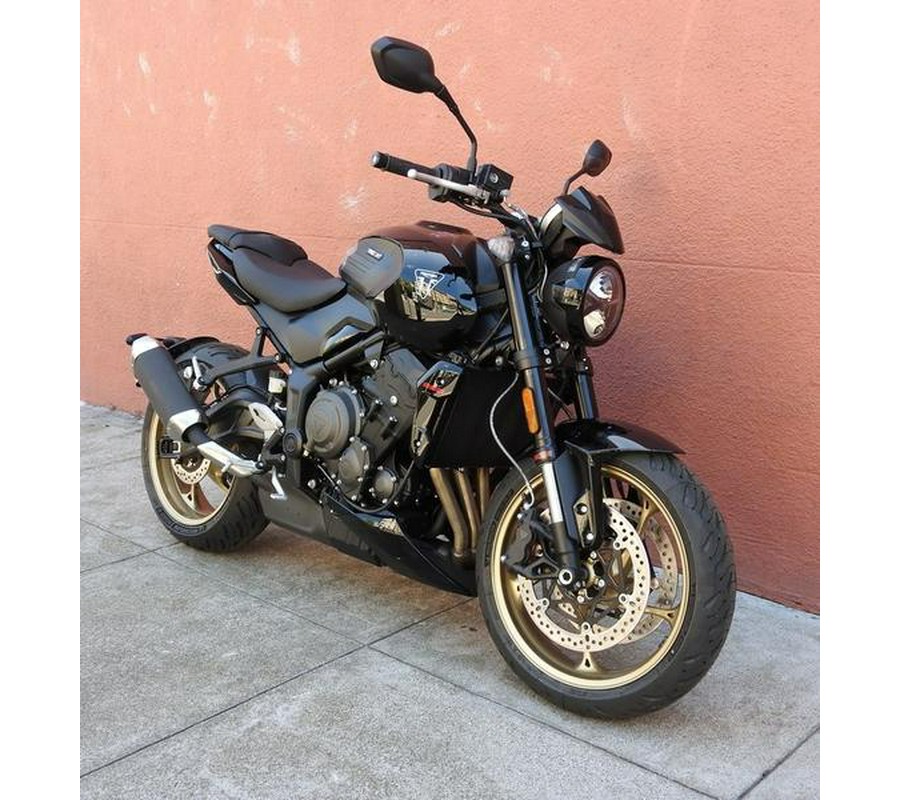 2026 Triumph Trident 800 Jet black