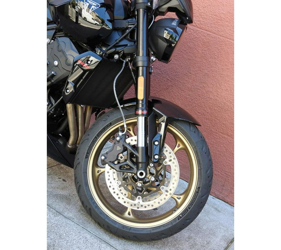 2026 Triumph Trident 800 Jet black