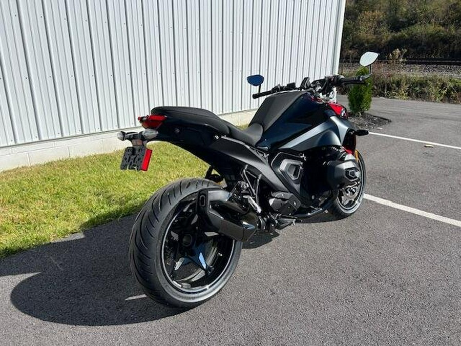 2026 BMW R 1300 R