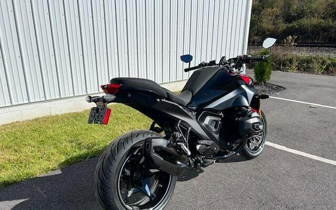 2026 BMW R 1300 R
